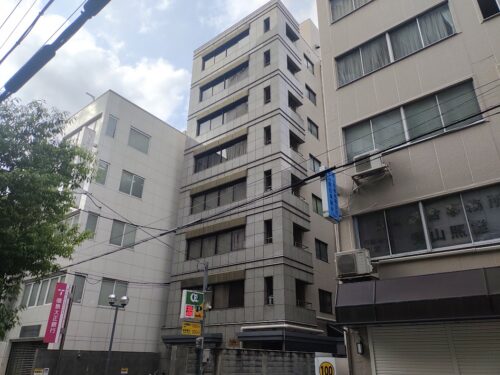 前田勝範事務所の外観1